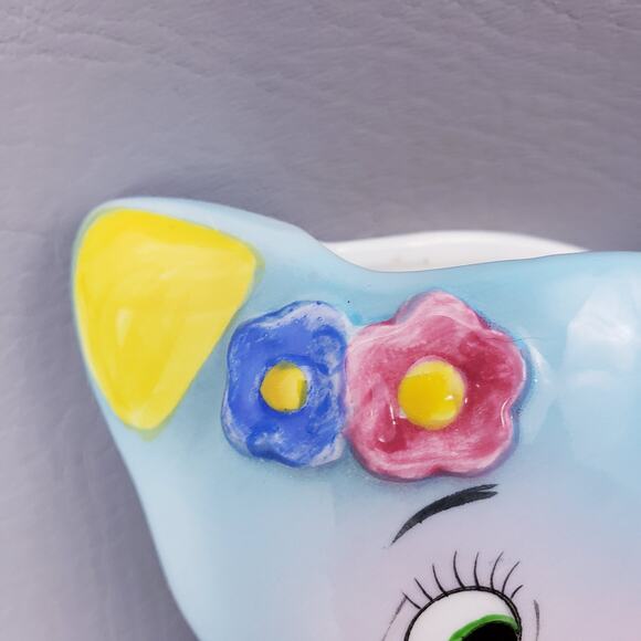 Vintage 1950s Norcrest Blue Kitschy Cat Kitten Kitty Wall Pocket Planter Vase - Picture 5 of 10